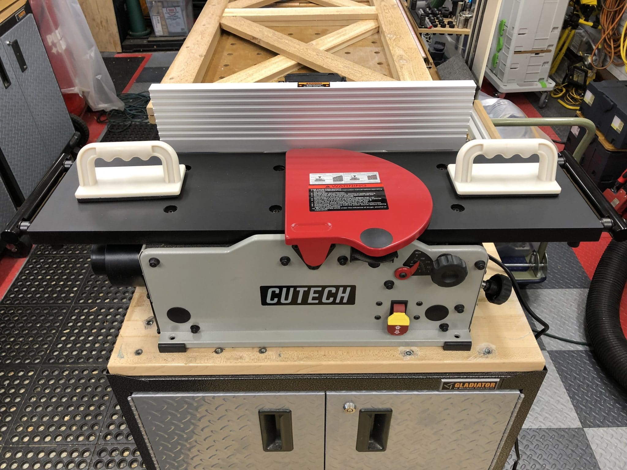 Cutech 40180H CT 8 Bench Top Spiral Cutterhead Jointer scaled - Jointer Vs. Planer: What's best for your woodworking project? - HandyMan.Guide - Jointer Vs. Planer