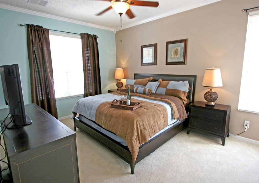 King Master Bedroom 1 - 101 Inspiring Master Bedroom Remodel Ideas & Pictures - HandyMan.Guide - Master Bedroom