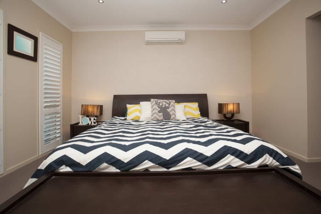 Master bedroom 4 - 101 Inspiring Master Bedroom Remodel Ideas & Pictures - HandyMan.Guide - Master Bedroom