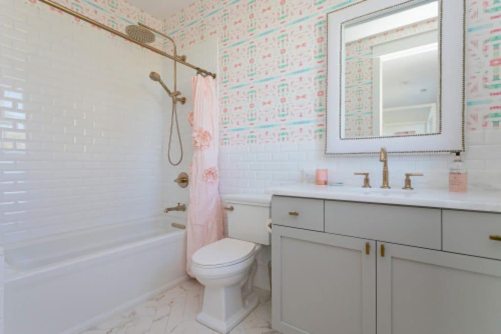 beach style bathroom 1 1 - Small Bathroom Remodel Ideas - HandyMan.Guide -