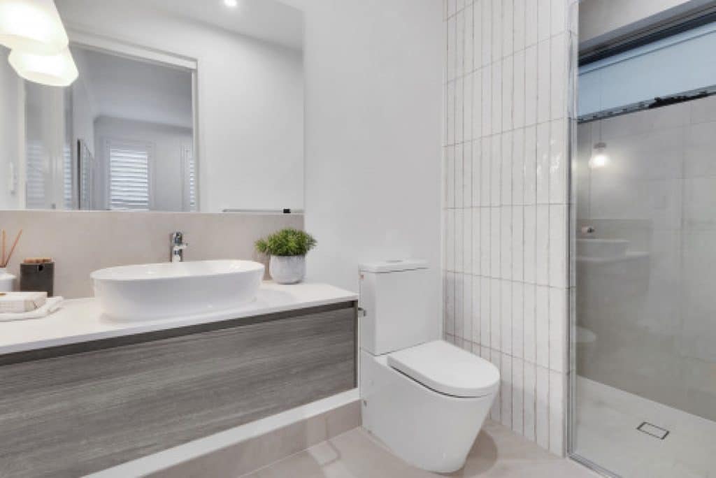 ensuite jc interior ideas - 140 Beautiful Bathroom remodel Ideas & Pictures - HandyMan.Guide - Bathroom Ideas