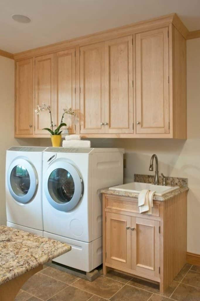 laundry mud room for a busy family crown point cabinetry - laundry room ideas - HandyMan.Guide -