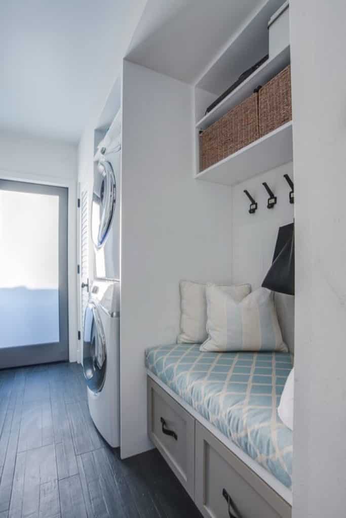 malibu tate remodel bark and skins - laundry room ideas - HandyMan.Guide -