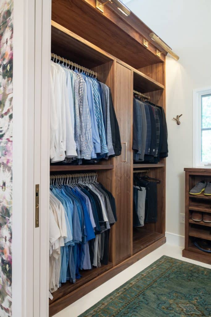 modern master closet interior design beth phillips - 92 Inspiring Walk-In Closet Ideas & Pictures - HandyMan.Guide - Walk-In Closet