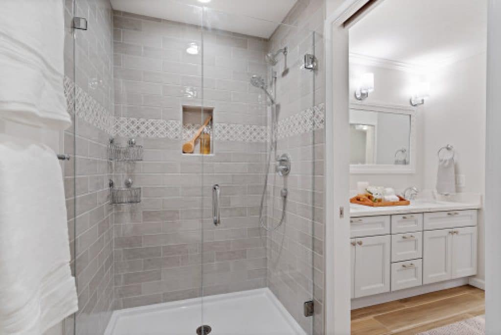 oakland place just jess designs - Small Bathroom Remodel Ideas - HandyMan.Guide -