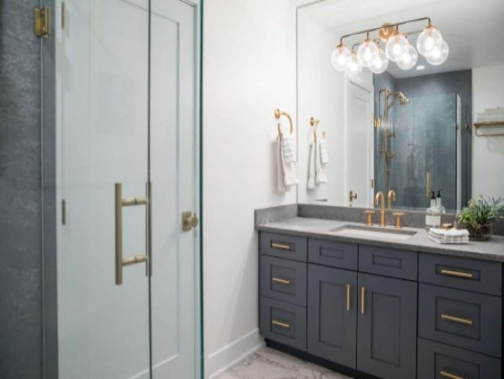 okanagan lakehouse custom renovation natalie fuglestveit interior design - Small Bathroom Remodel Ideas - HandyMan.Guide -