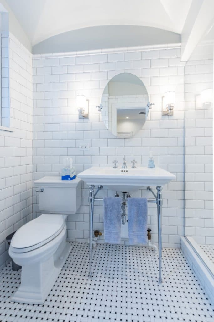 streeterville 2 cbc inc - Small Bathroom Remodel Ideas - HandyMan.Guide -