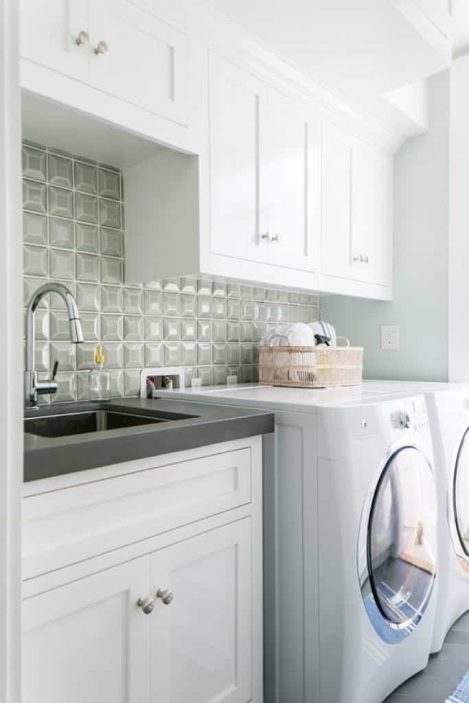beachfront elegance williams wood works inc - 152 Great Laundry Room Ideas to Maximize Your Laundry Space - HandyMan.Guide - Laundry Room Ideas
