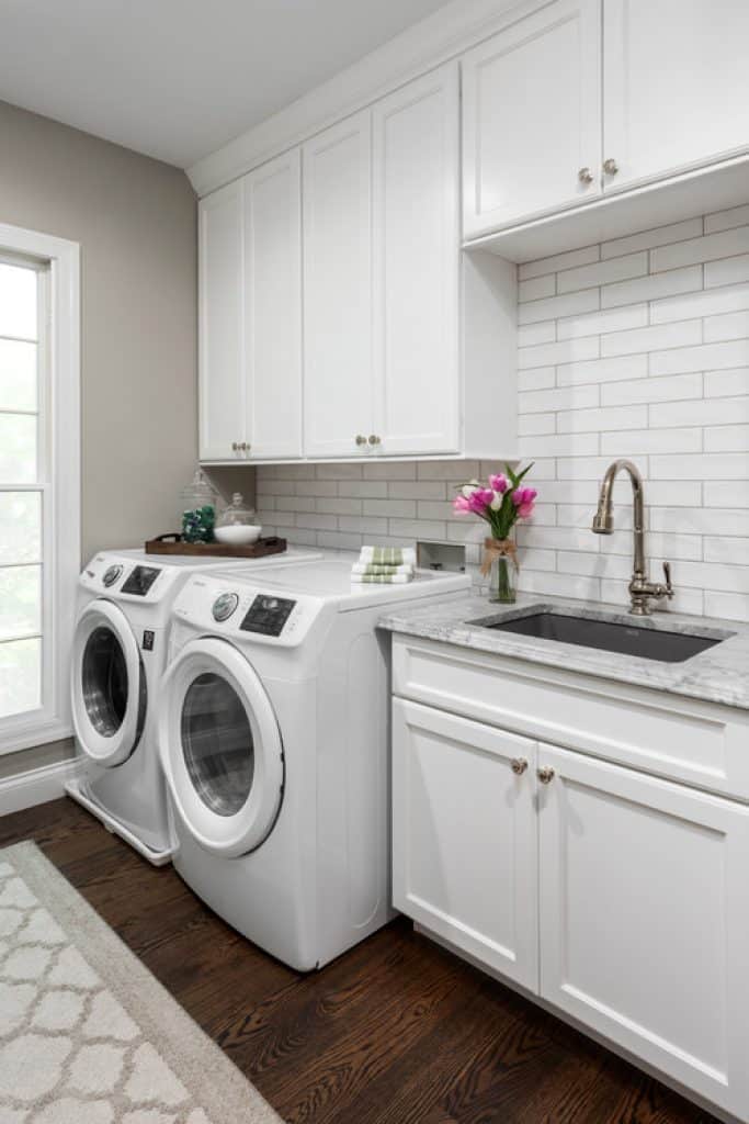 daley detailed designs by denise - 152 Great Laundry Room Ideas to Maximize Your Laundry Space - HandyMan.Guide - Laundry Room Ideas