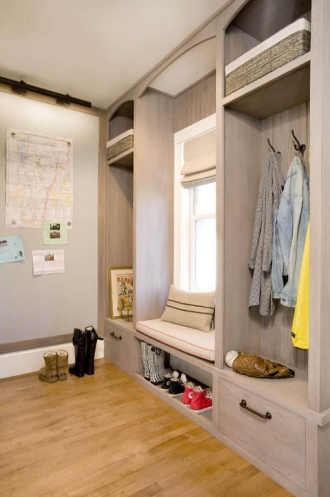 karen joy interiors karen joy interiors - 152 Mudroom Ideas & Pictures to Enhance the Entry Points in Your Home - HandyMan.Guide - Mudroom