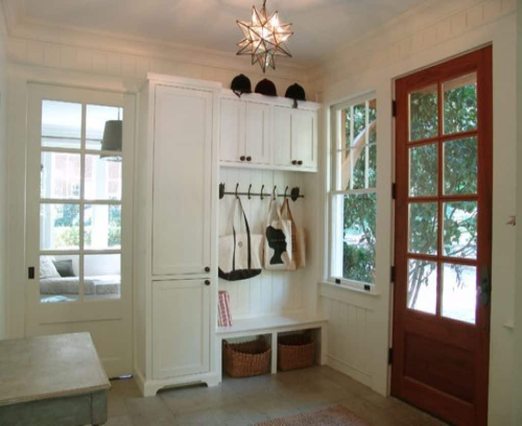 lullwater renovation soorikian architecture - 152 Mudroom Ideas & Pictures to Enhance the Entry Points in Your Home - HandyMan.Guide - Mudroom