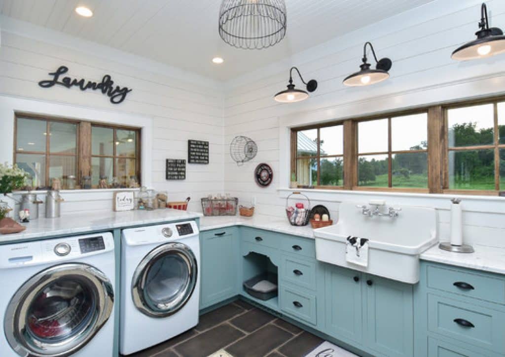 mountain farmhouse jonathan miller architecture and design - 152 Great Laundry Room Ideas to Maximize Your Laundry Space - HandyMan.Guide - Laundry Room Ideas