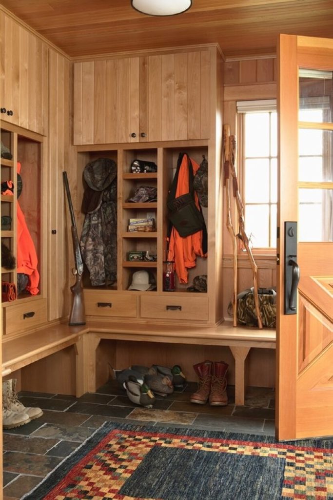 otter tail hunting lodge david heide design studio - 152 Mudroom Ideas & Pictures to Enhance the Entry Points in Your Home - HandyMan.Guide - Mudroom
