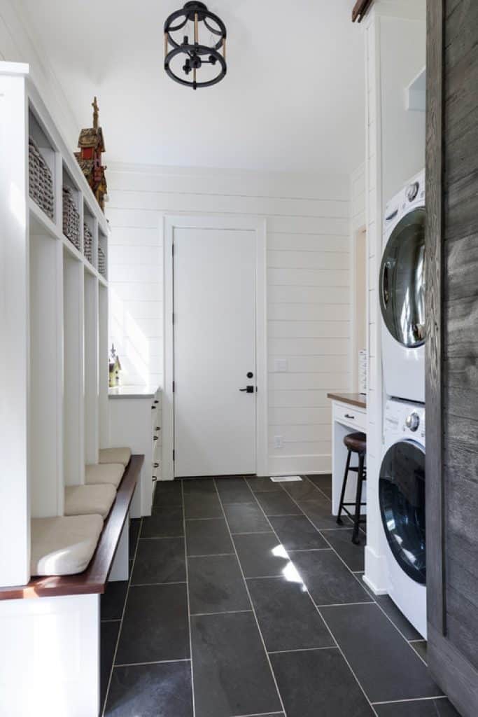 reclaimed lakeside home lenox house design - 152 Great Laundry Room Ideas to Maximize Your Laundry Space - HandyMan.Guide - Laundry Room Ideas