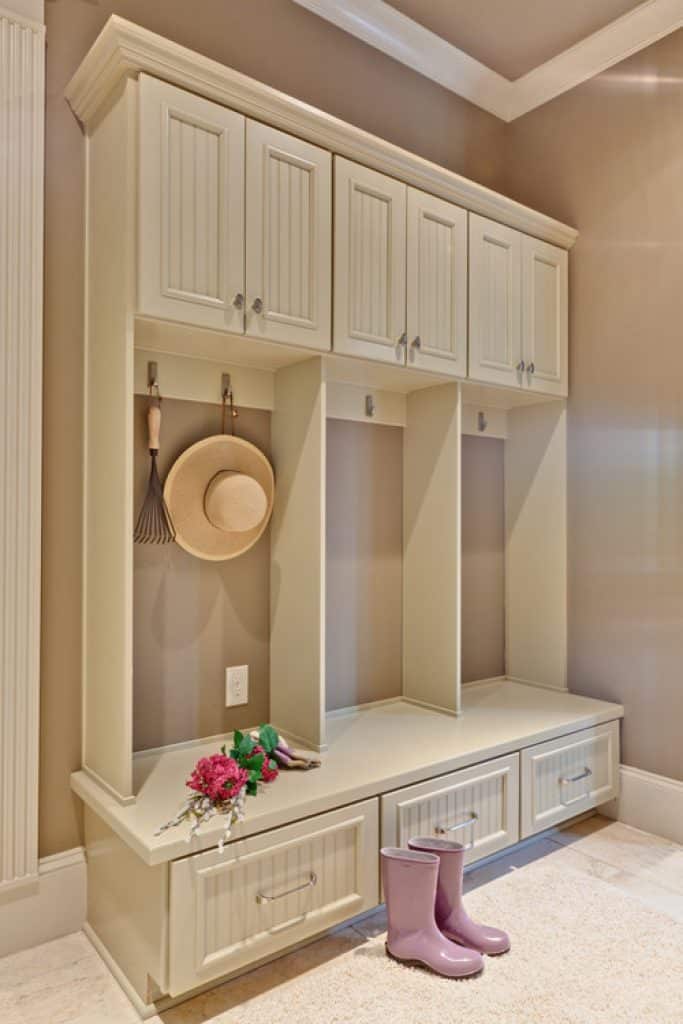 teri turan turan designs inc - 152 Mudroom Ideas & Pictures to Enhance the Entry Points in Your Home - HandyMan.Guide - Mudroom