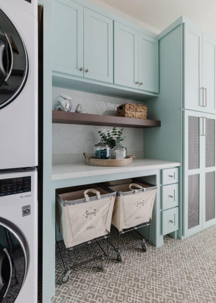 transitional laundry room - 152 Great Laundry Room Ideas to Maximize Your Laundry Space - HandyMan.Guide - Laundry Room Ideas