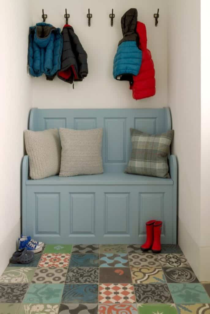 wimbledon leivars - 152 Mudroom Ideas & Pictures to Enhance the Entry Points in Your Home - HandyMan.Guide - Mudroom
