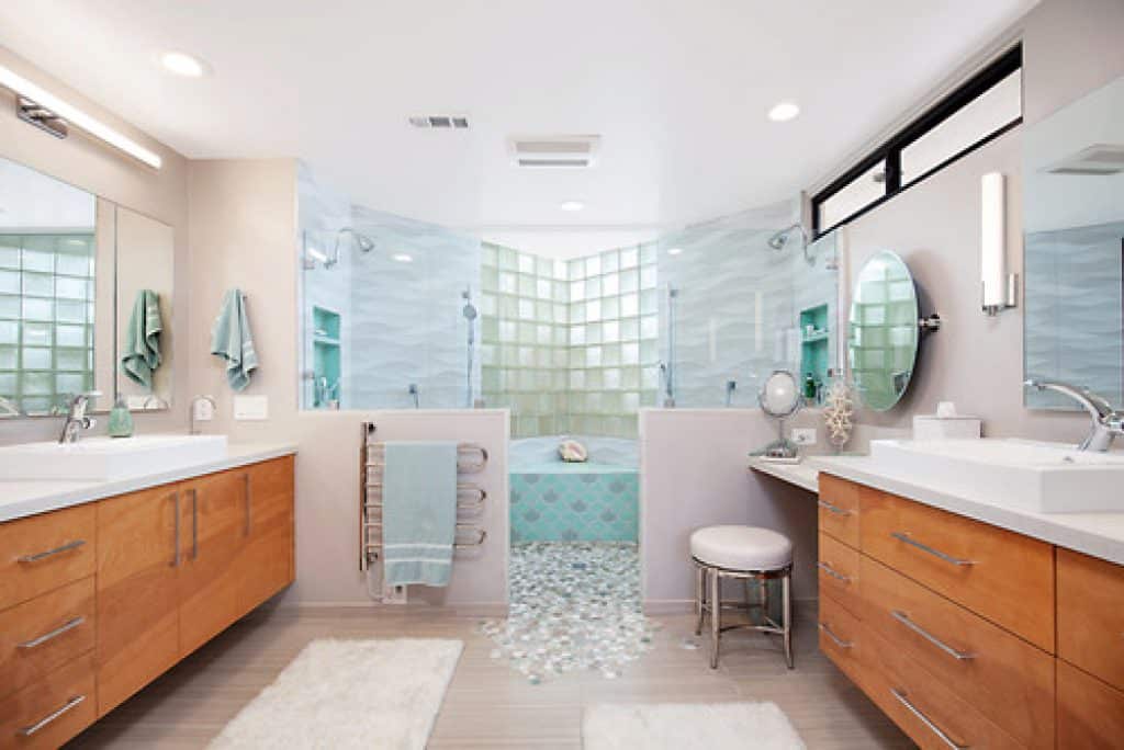 welcoming view of the walk in shower b home design - 152 Master Bathroom Ideas & Pictures to Transform Your Space - HandyMan.Guide - Master Bathroom Ideas