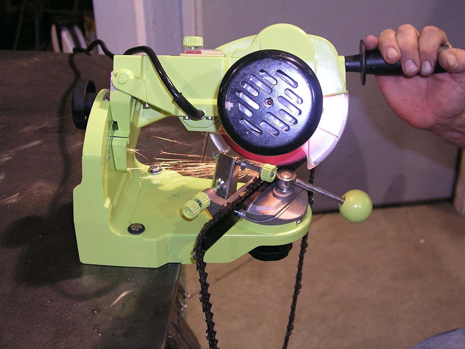 Timber Tuff CS – BWM Electric Sharpener1 - What Is the Best Chainsaw Sharpener in 2022? swiftly and efficiently recover the cutting edge of your chainsaw, saving you both time and money. - HandyMan.Guide - chainsaw sharpener
