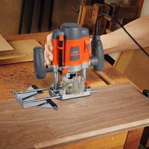 A Plunge Router or a Fixed Router