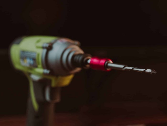 how to drill a straight hole without a drill press