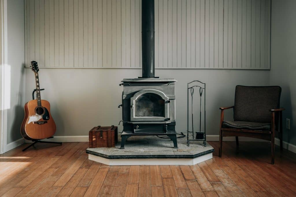 bisx6orrpfa - The Best Wood Stove for 2022 - HandyMan.Guide - wood stove